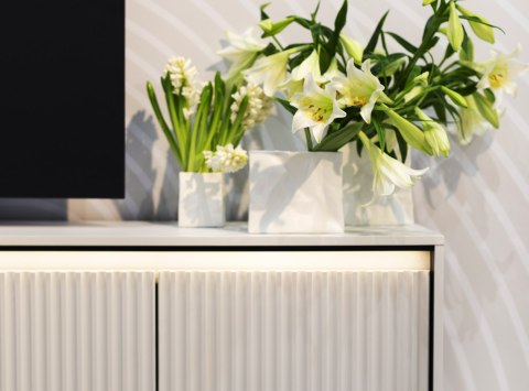 Szafka RTV TREND TR-05 167 cm z LED - biały/czarny